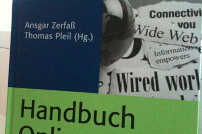 Handbuch Online-PR